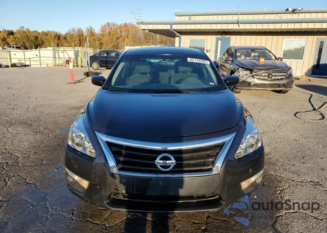2015 Nissan Altima 2.5 из США, поврежденный, VIN 1N4AL3AP3FC574405